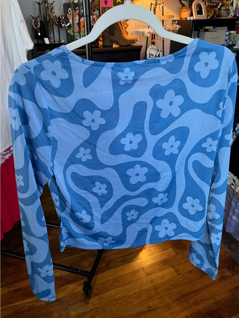 NWT Planet Gold Blue Floral Retro Long Sleeve Top - Picture 3 of 4